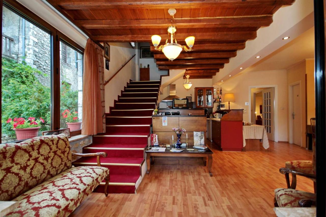 Guesthouse Stemnitsa Esterno foto